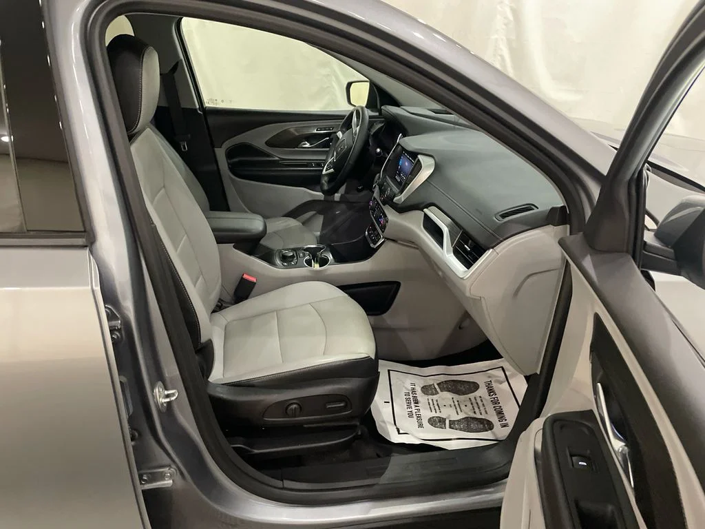 Used 2023 Sterling Metallic GMC SLT image 25