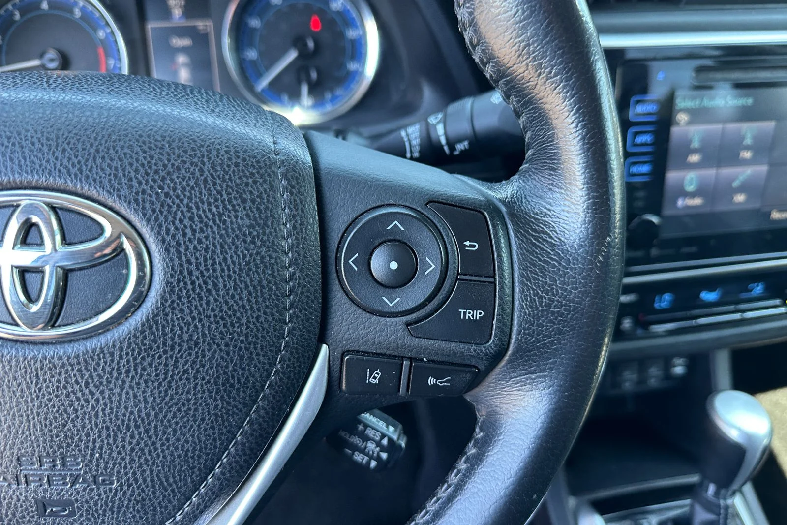Used 2019 Barcelona Red Metallic Toyota XLE image 17