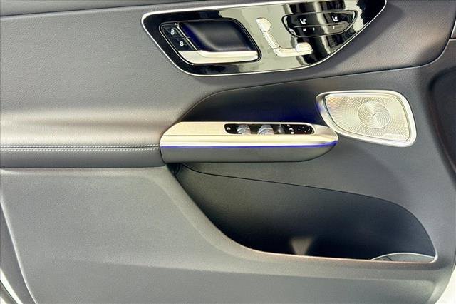 New 2026 Polar White Mercedes-Benz GLC 300 image 46