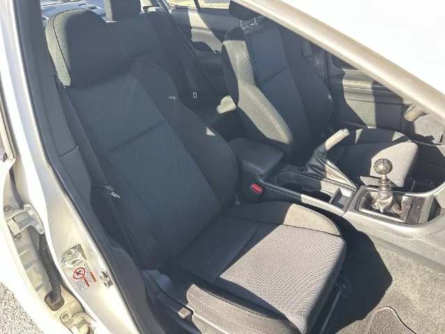 Used 2018 White Subaru  image 26