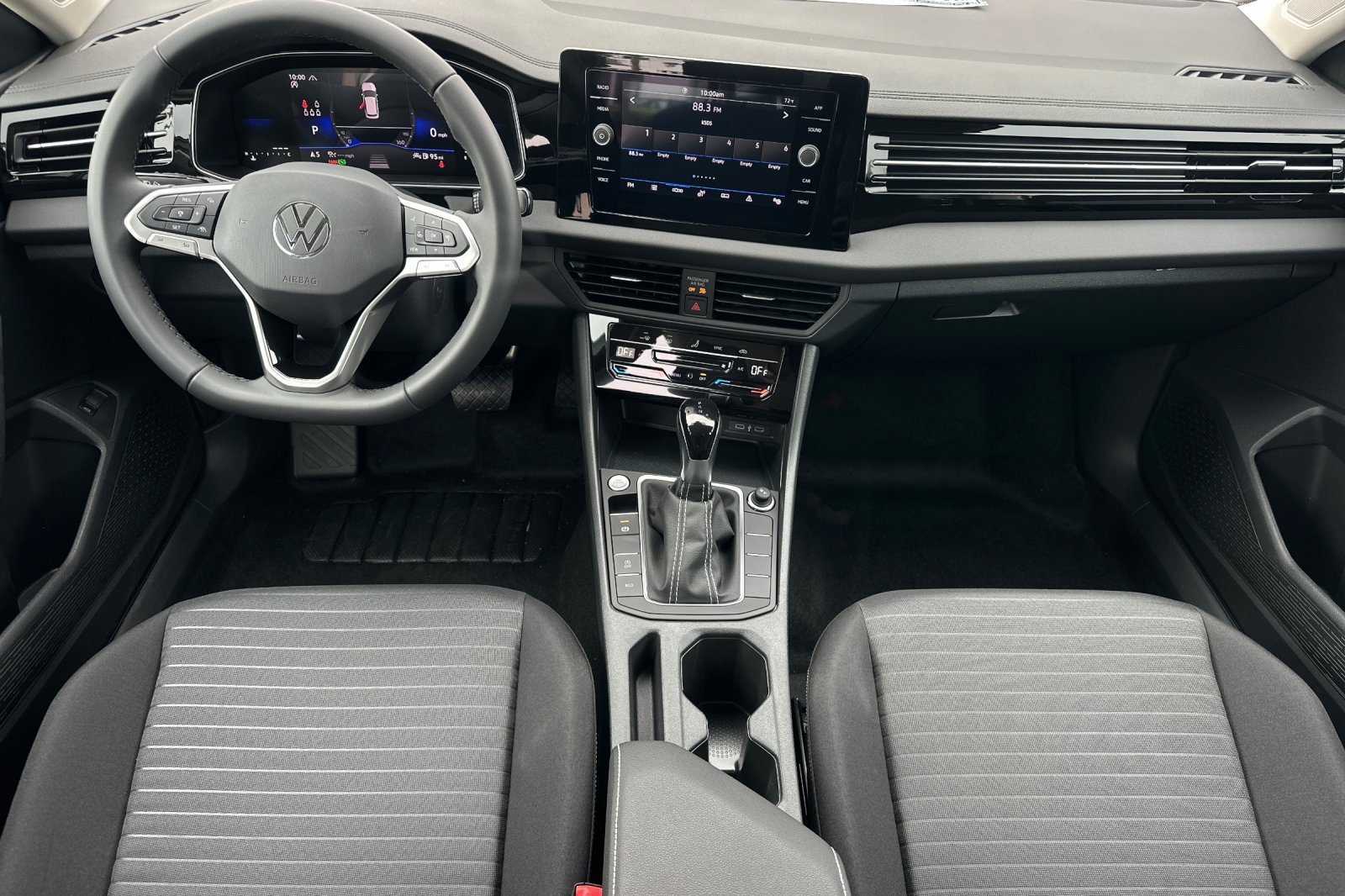 New 2027 Pure White Volkswagen 1.5T S image 13