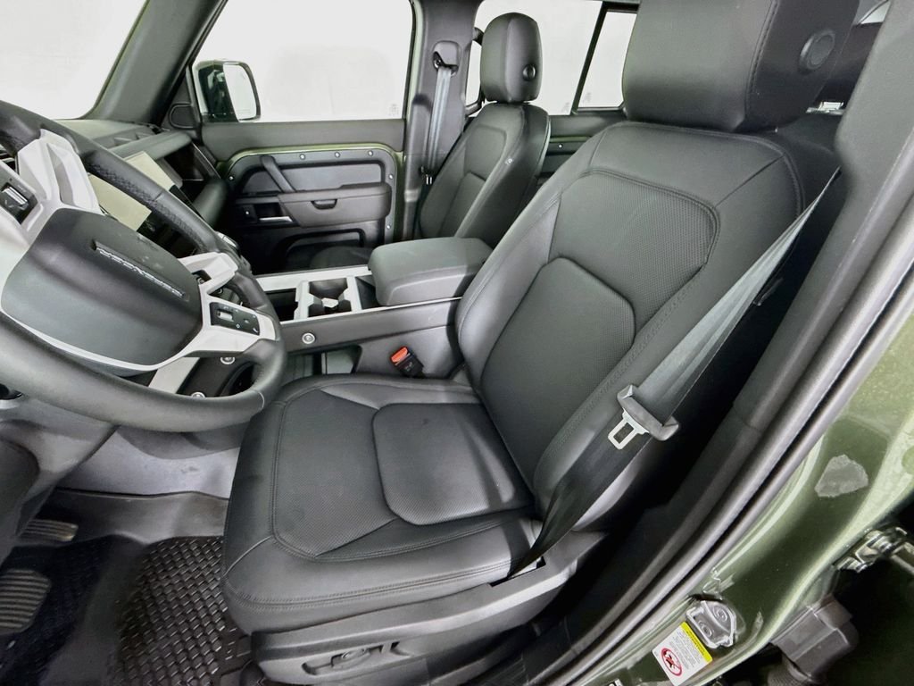 New 2026 Woolstone Green Land Rover S image 5