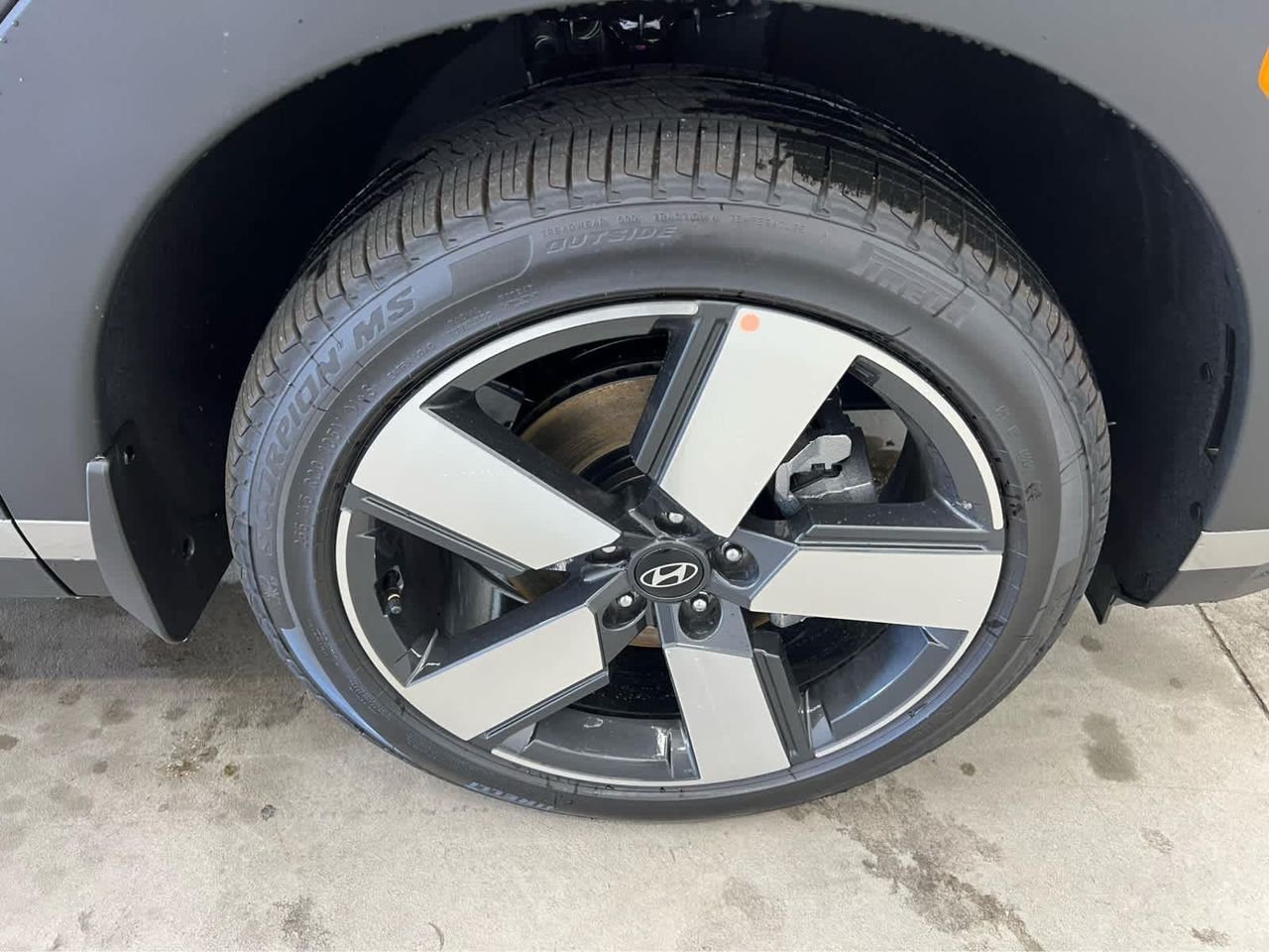New 2026 Ecotronic Gray Hyundai Limited AWD image 8