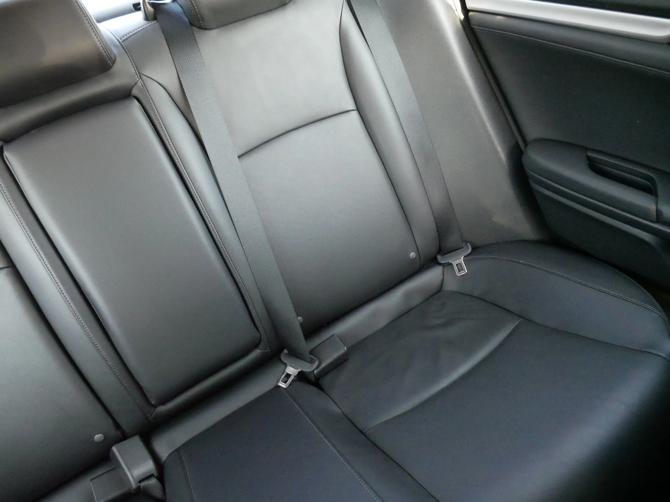 Used 2020 Crystal Black Pearl Honda EX-L image 14