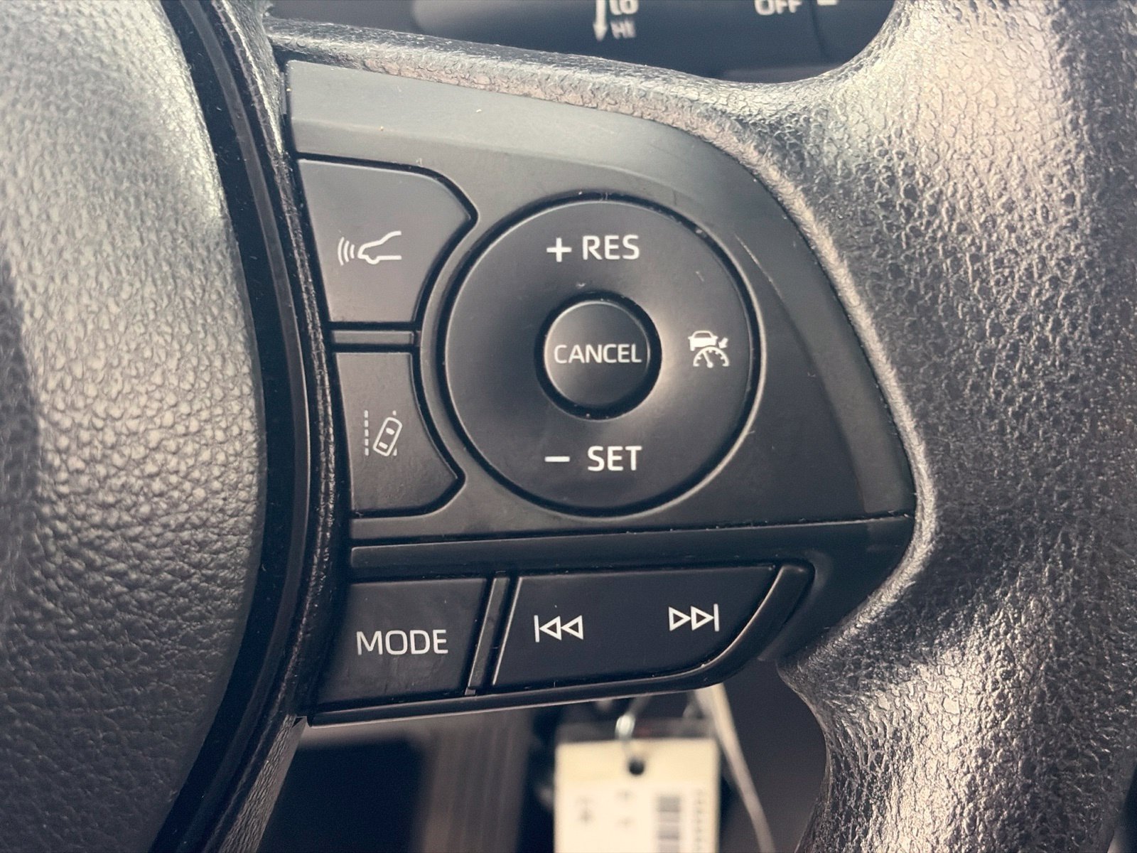 Used 2022 Silver Toyota LE image 31