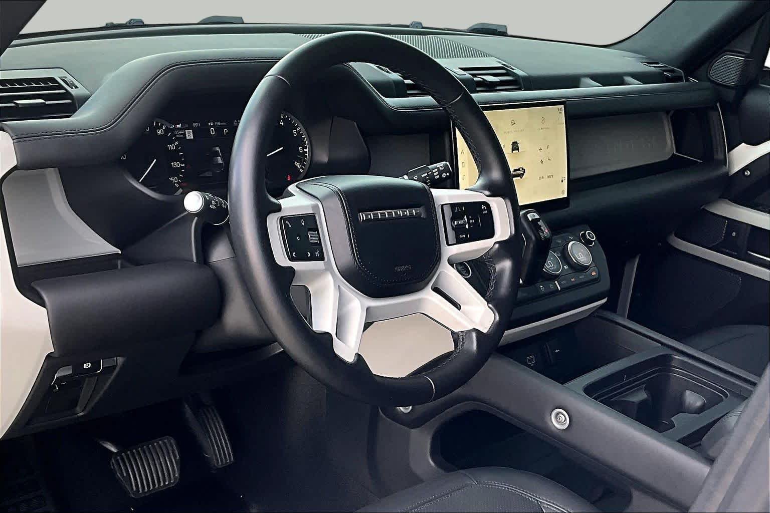 Used 2023 Fuji White Land Rover S image 16