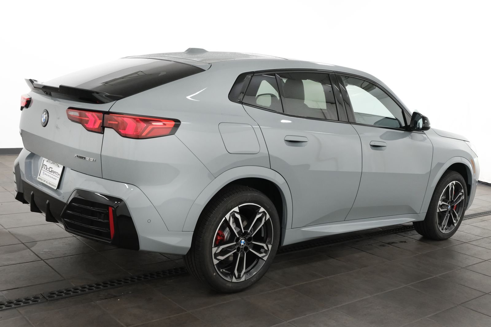 New 2027 Brooklyn Grey Metallic BMW xDrive28i image 6