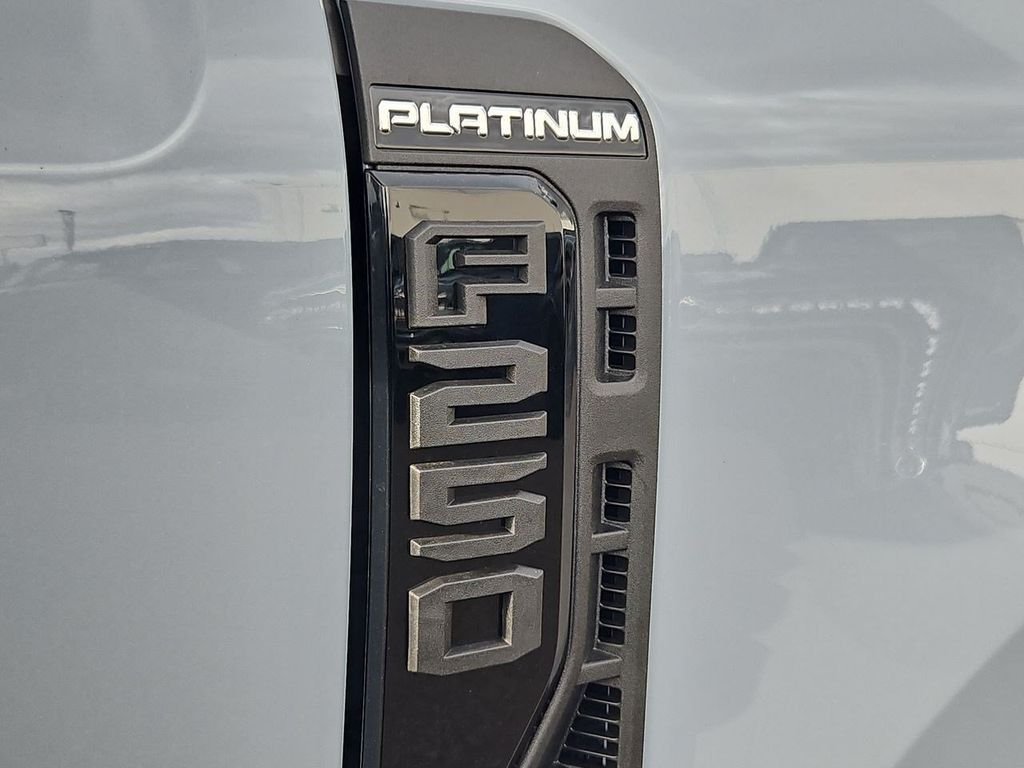 2026 Ford F-250 Super Duty Platinum - Photo 68