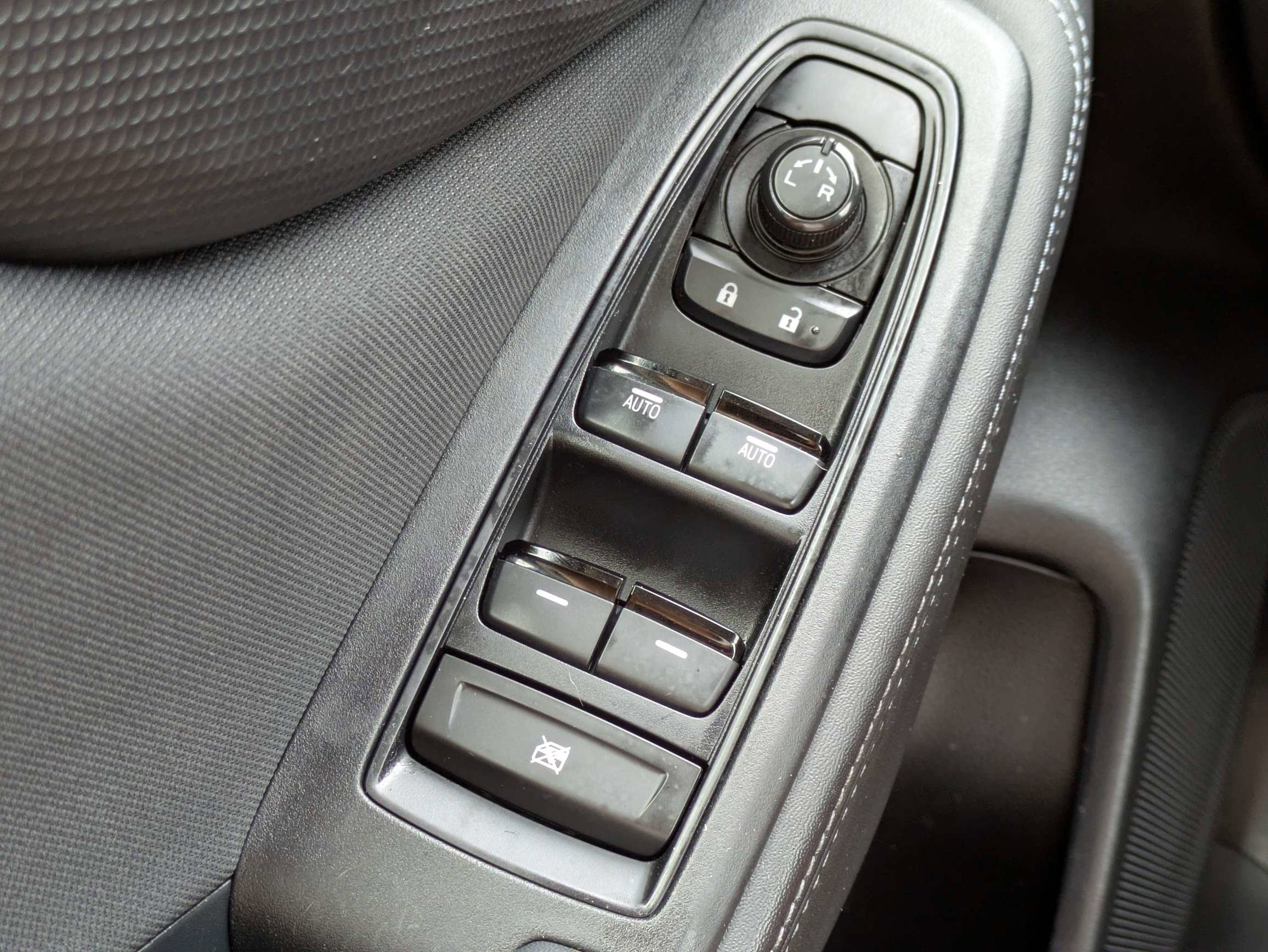 Used 2024 Crystal Black Silica Subaru Premium image 29
