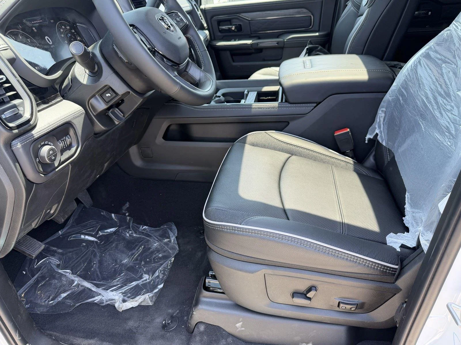 New 2026 Bright White Clear-Coat Exterior Paint RAM Limited image 19