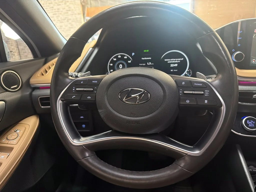 Used 2020 Quartz White Hyundai Limited image 19
