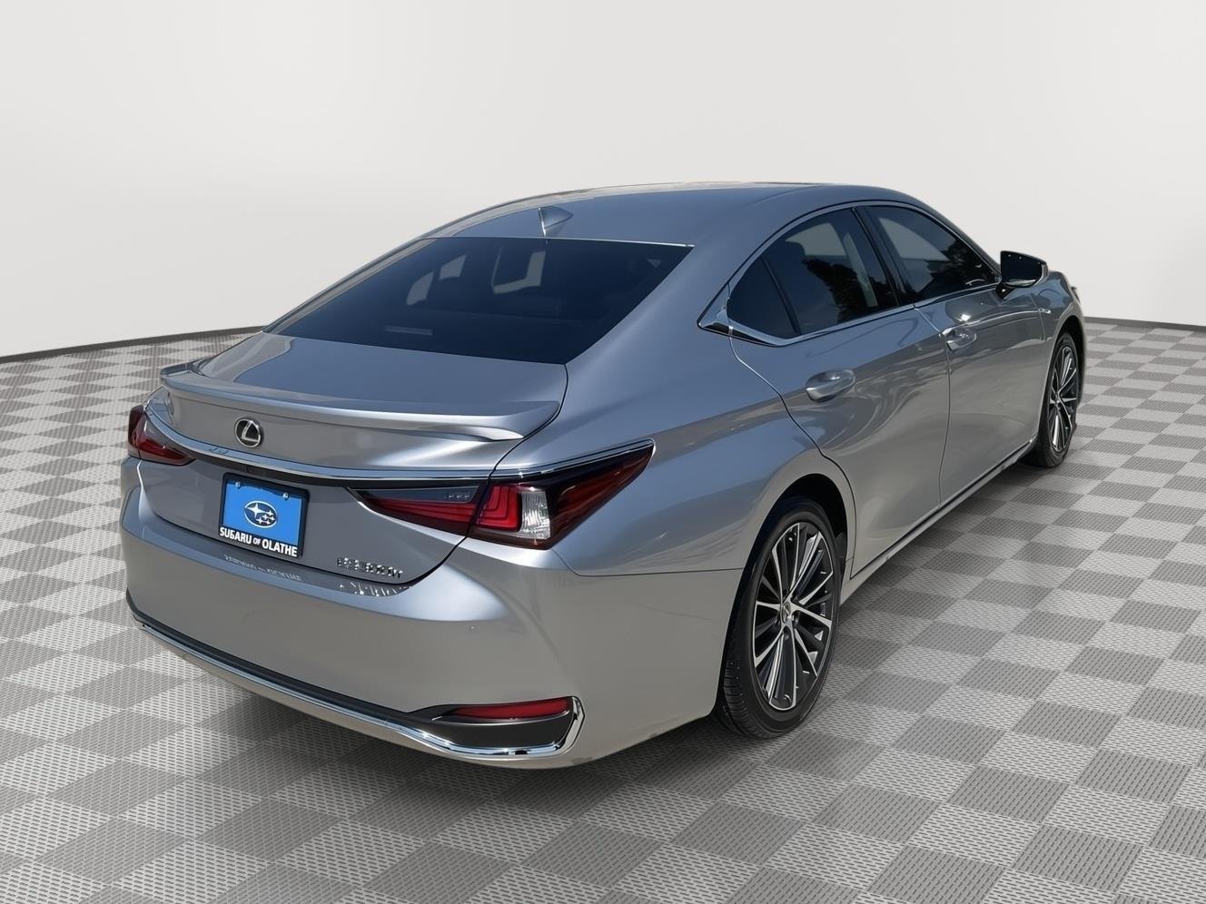 Used 2025 Iridium Lexus Base image 14