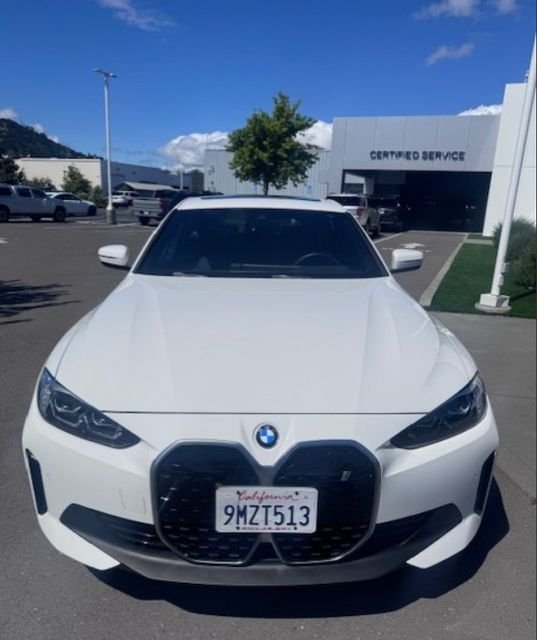 2024 BMW i4 eDrive35 photo 2