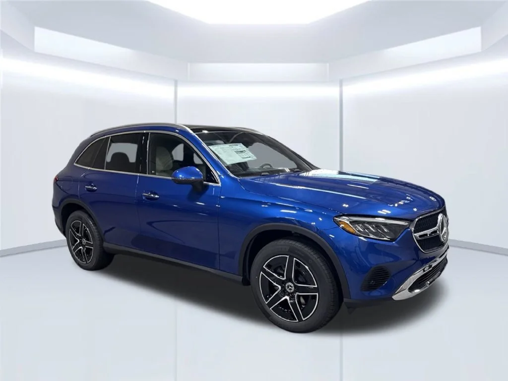 New 2027 Starling Blue Metallic Mercedes-Benz GLC 300 image 7