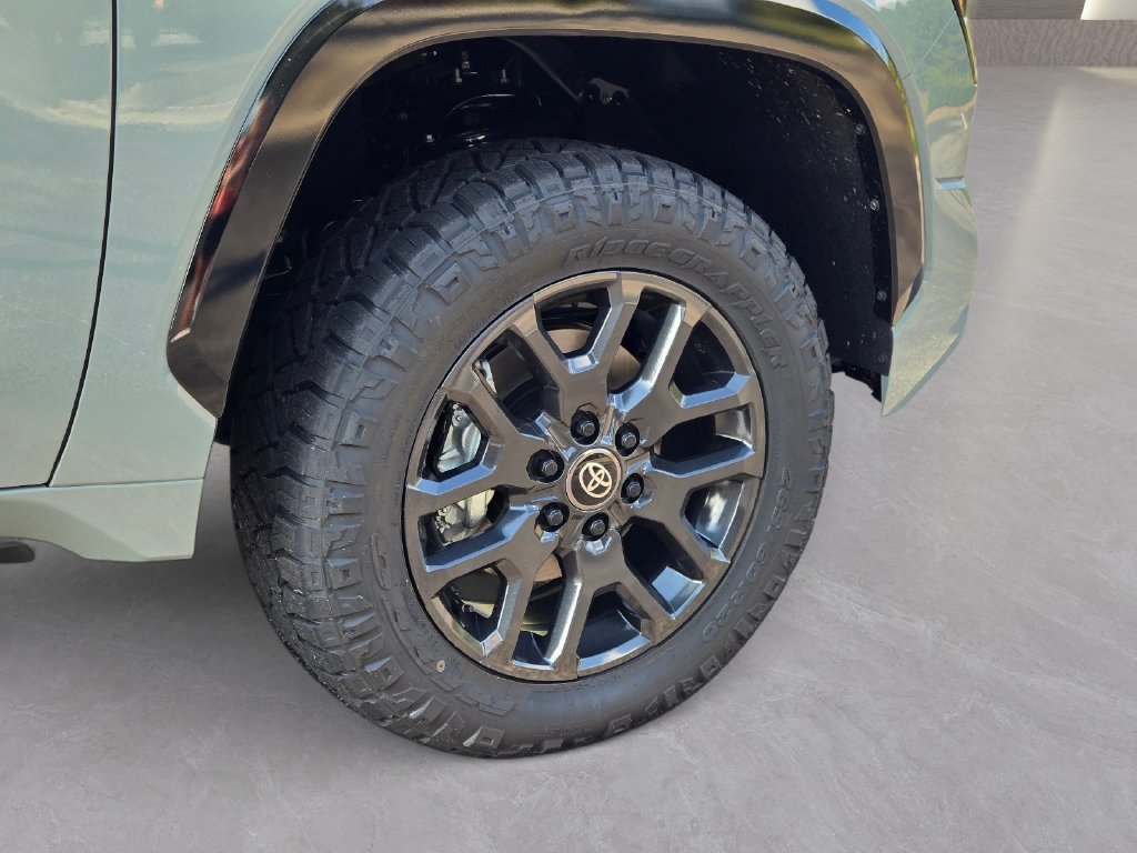 New 2026  Toyota Platinum image 5