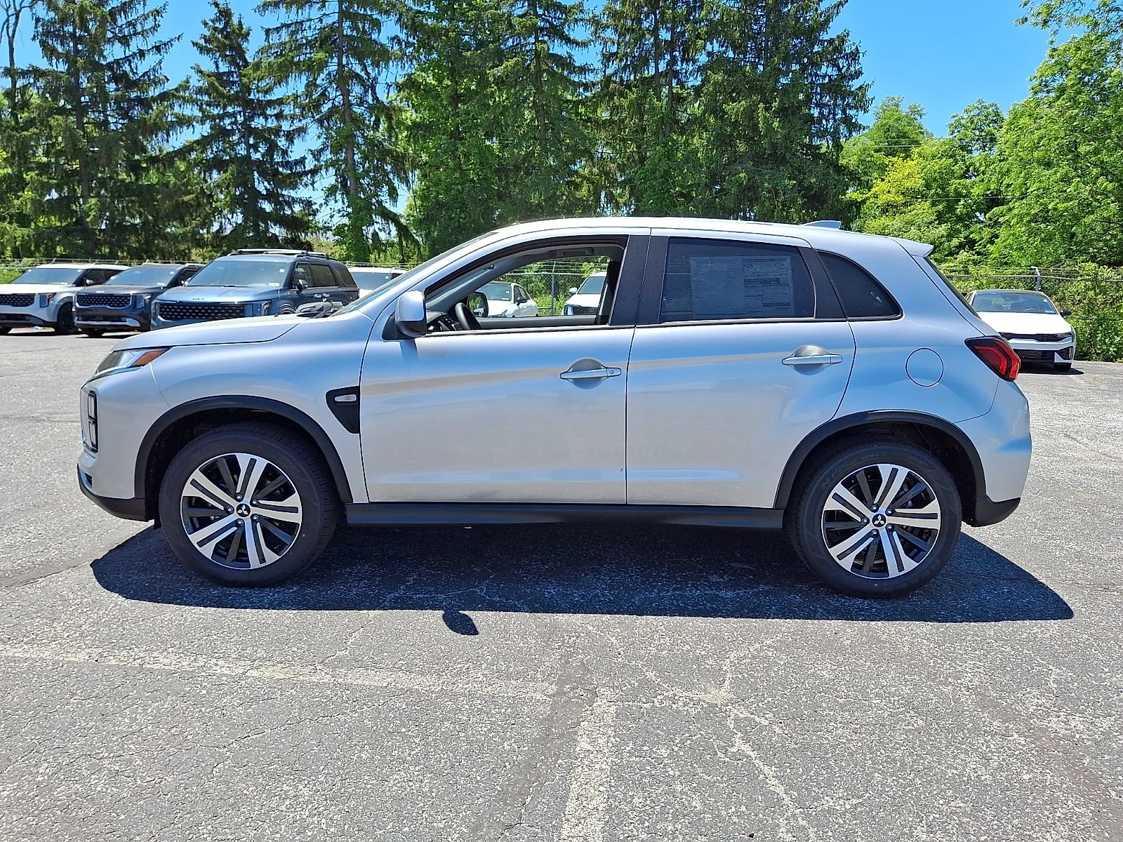 New 2026 Silver Mitsubishi 2.0 ES image 5