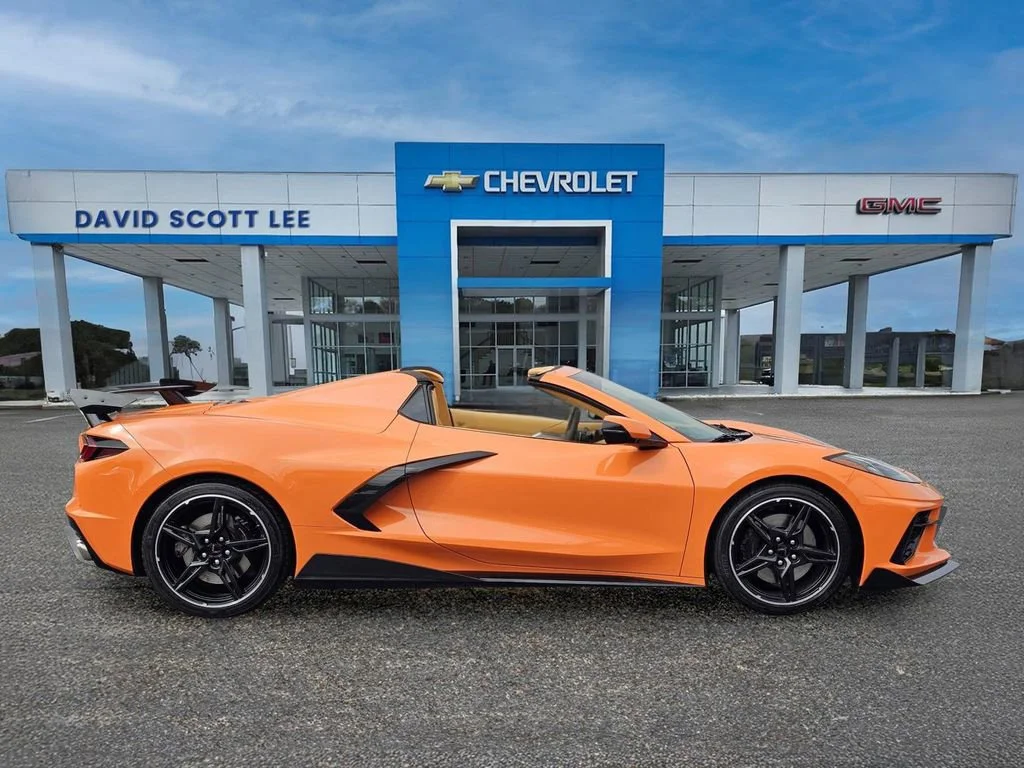 Used 2022 Amplify Orange Tintcoat Chevrolet 3LT image 7