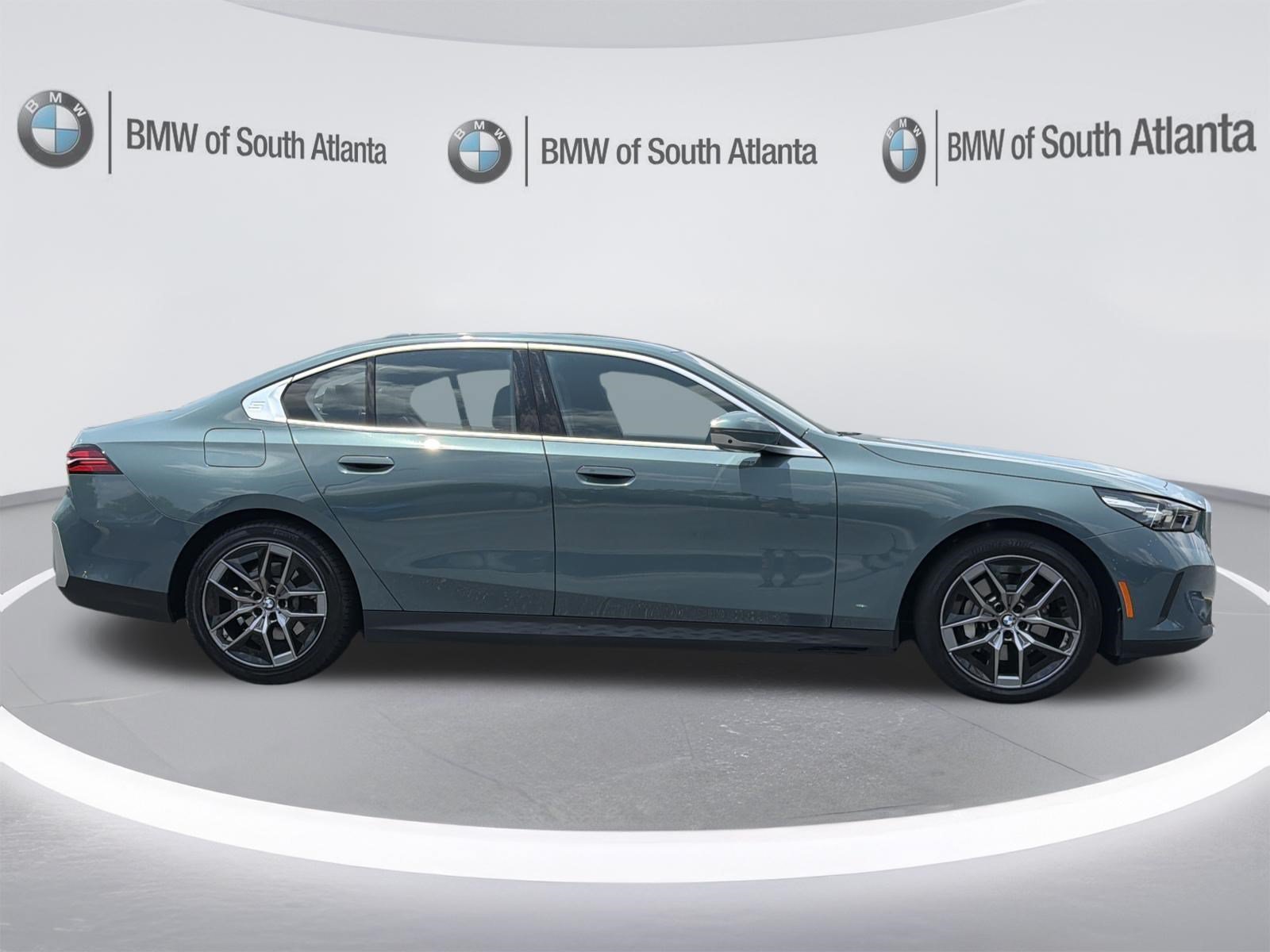 Used 2026 Cape York Green Metallic BMW 530i xDrive image 28