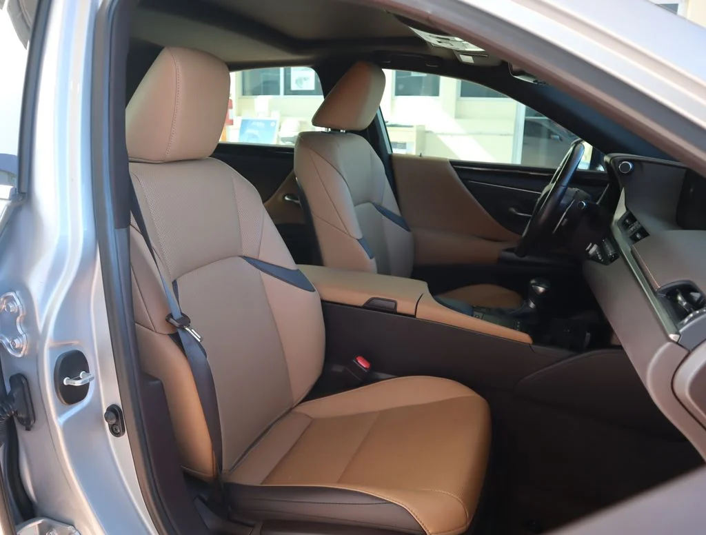 Used 2021 Silver Lexus 350 image 24