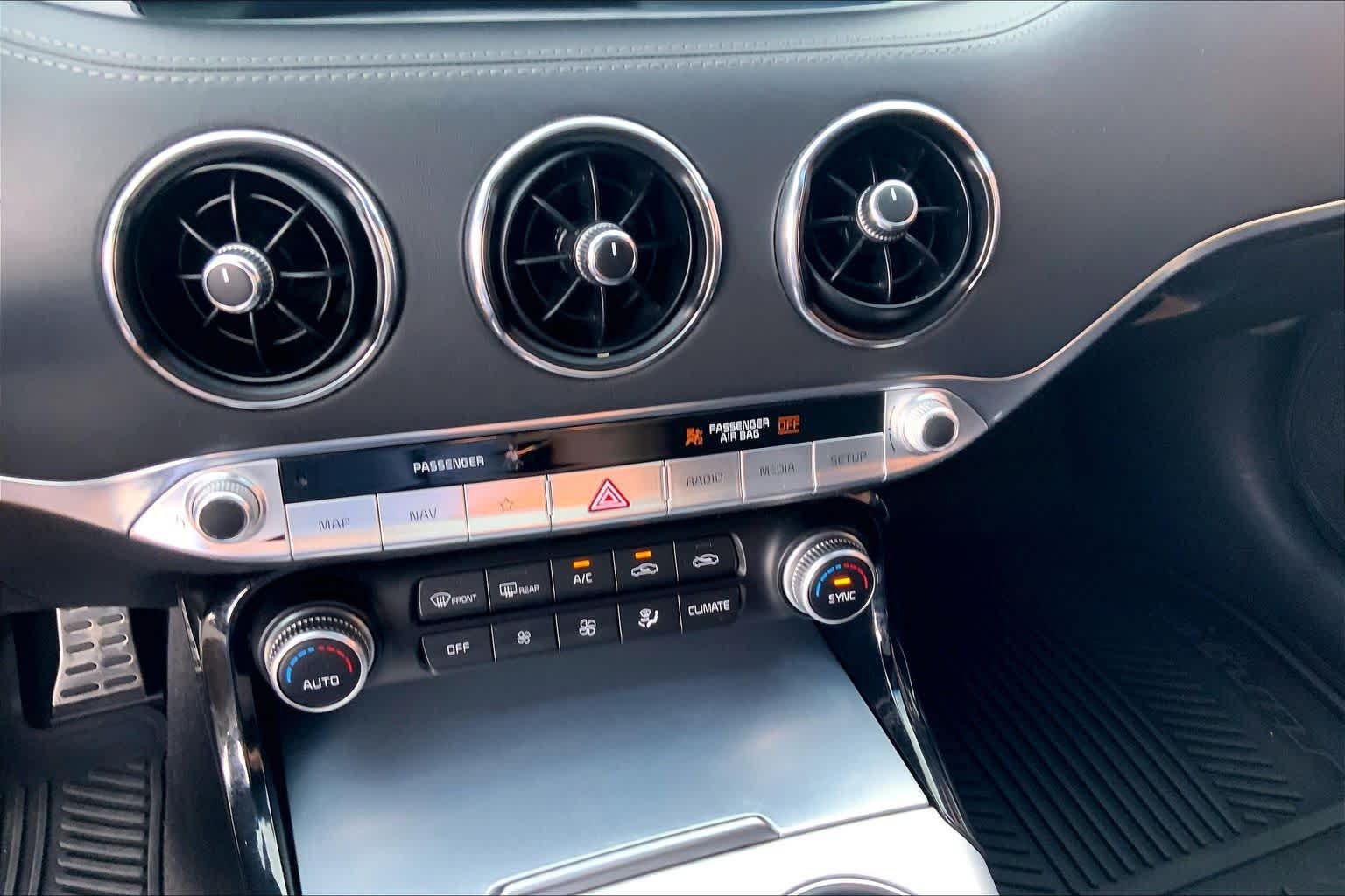 Used 2023 WHITE Kia GT2 image 35