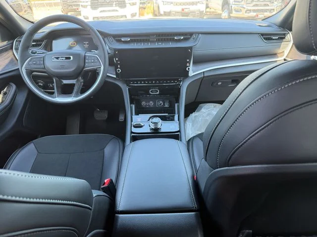 New 2026 Black Jeep Altitude image 27
