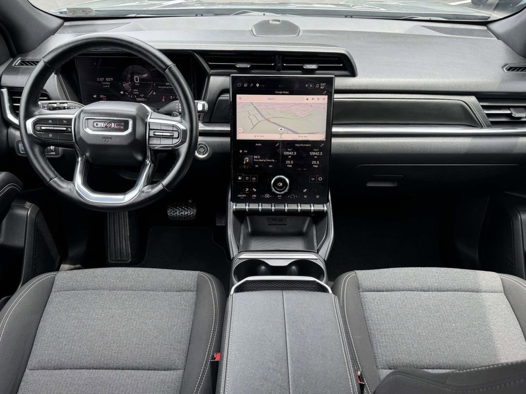 Used 2026 Silver GMC Elevation image 3