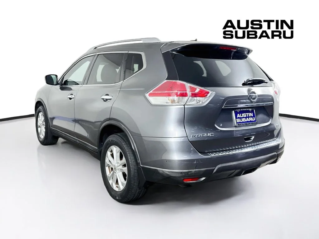 Used 2016 Gray Nissan SV image 5