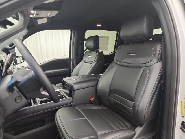 2026 Ford F-250 Super Duty Platinum - Photo 16