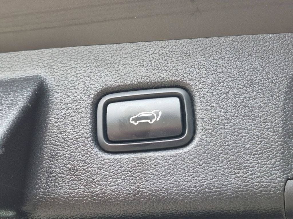 Certified Used 2022 Green Kia EX image 11