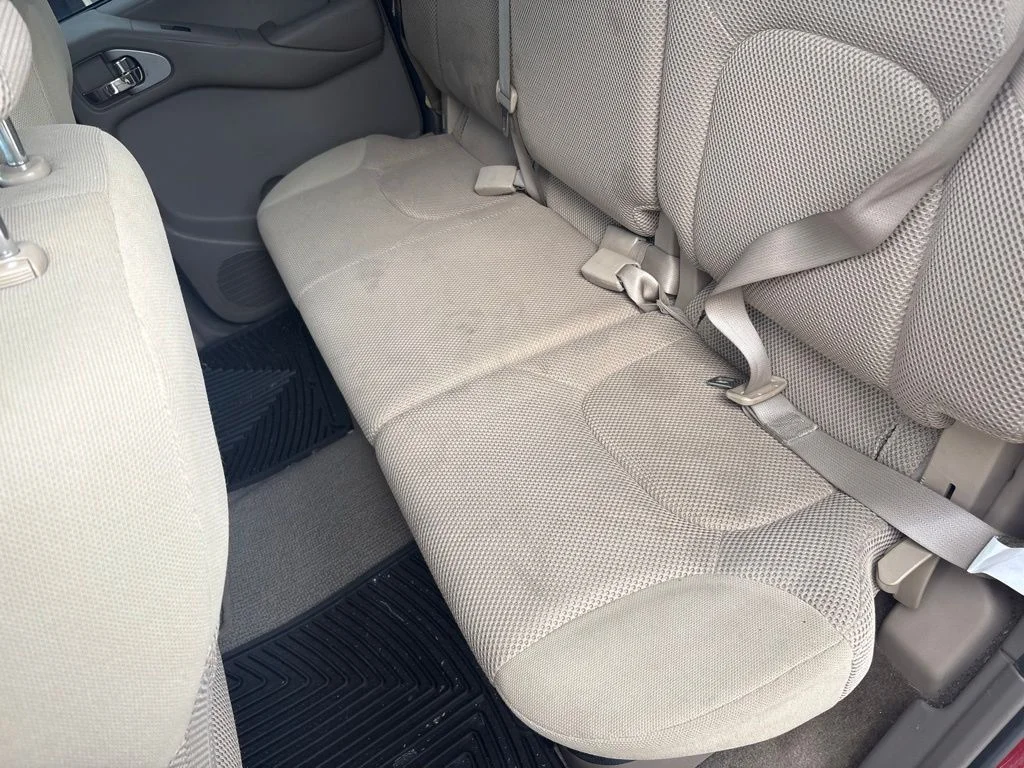 Used 2011 Red Nissan SV image 31