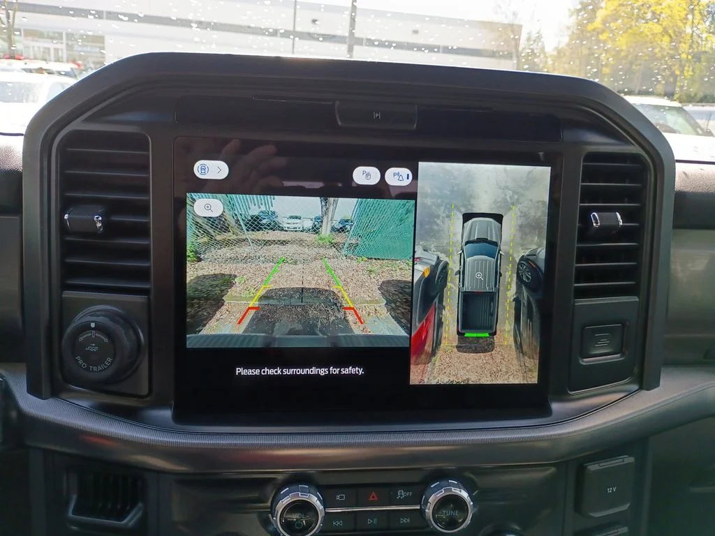 Used 2025 Black Ford Lariat image 28
