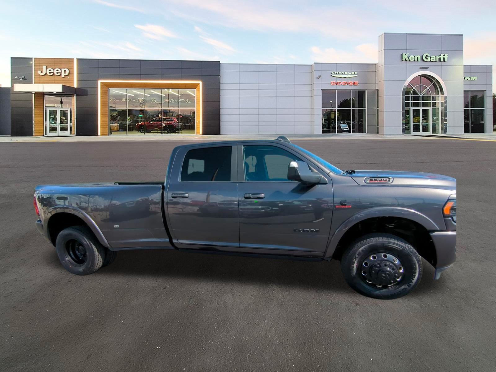 Certified Used 2022 Granite Crystal Metallic Clearcoat Ram Limited image 3