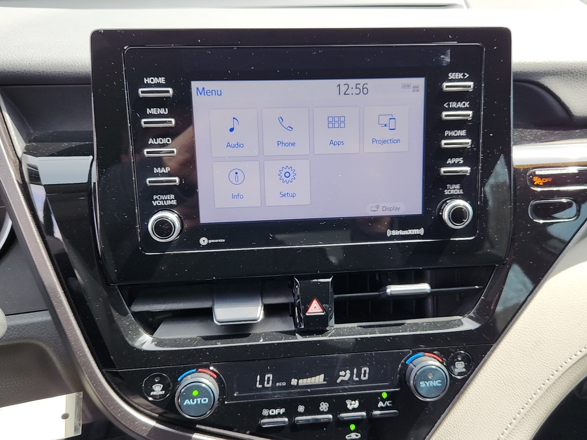 2024 Toyota Camry LE - Photo 14