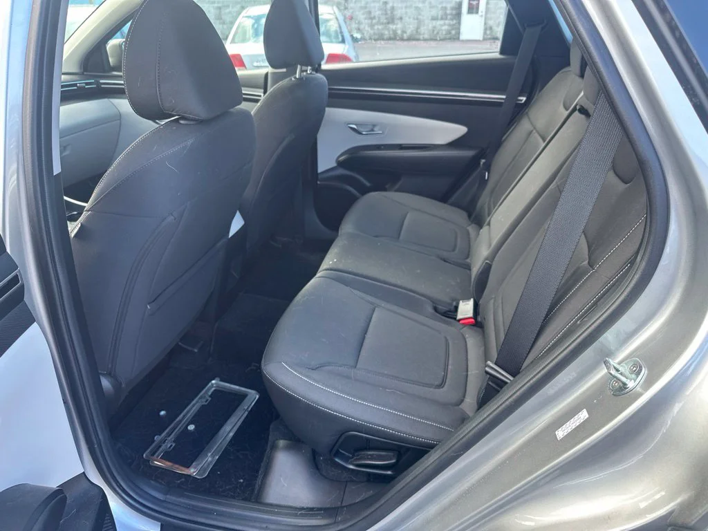 Used 2022 Shimmering Silver Hyundai SE image 10