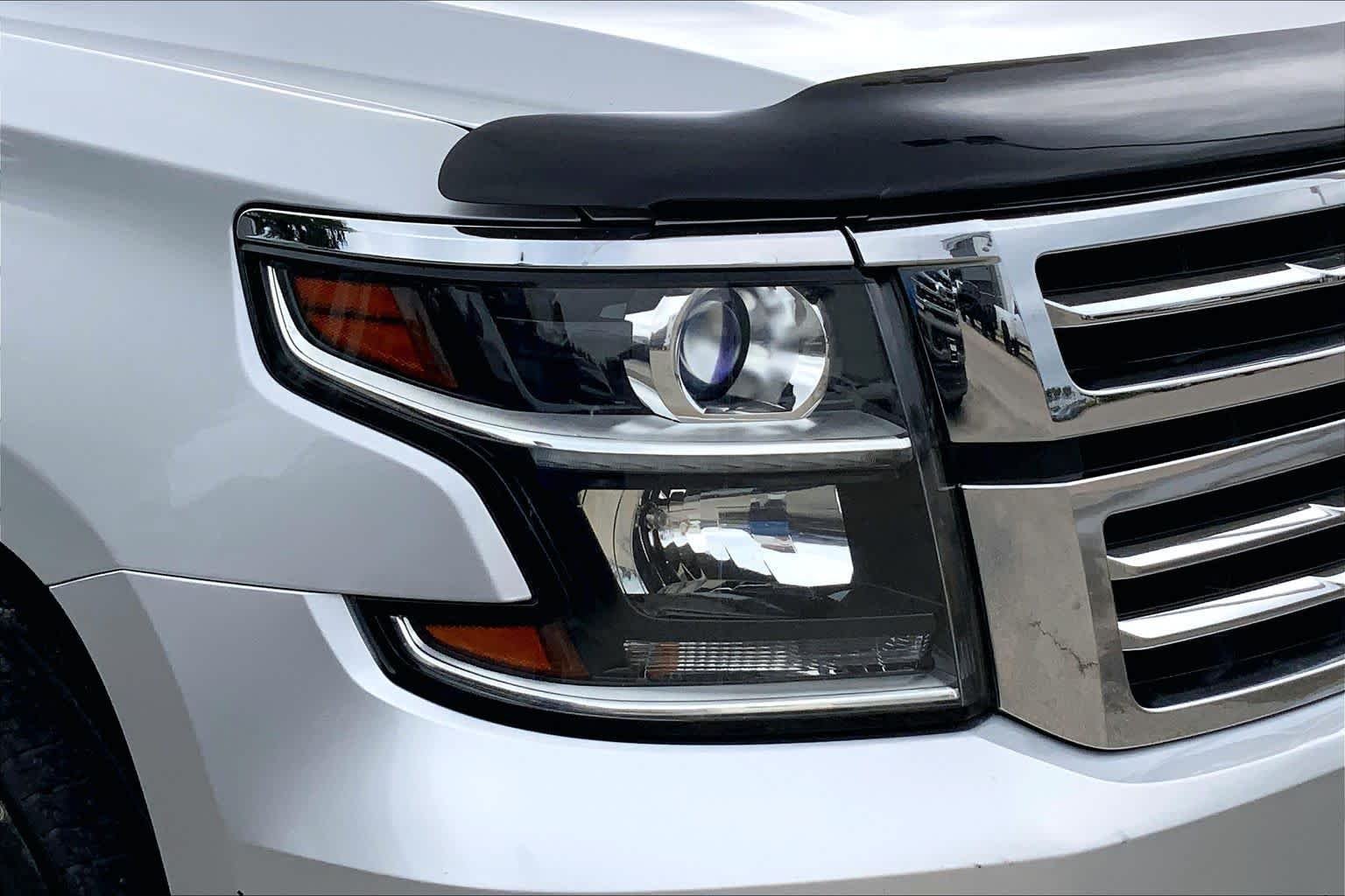 Used 2015 Silver Ice Metallic Chevrolet LT image 24