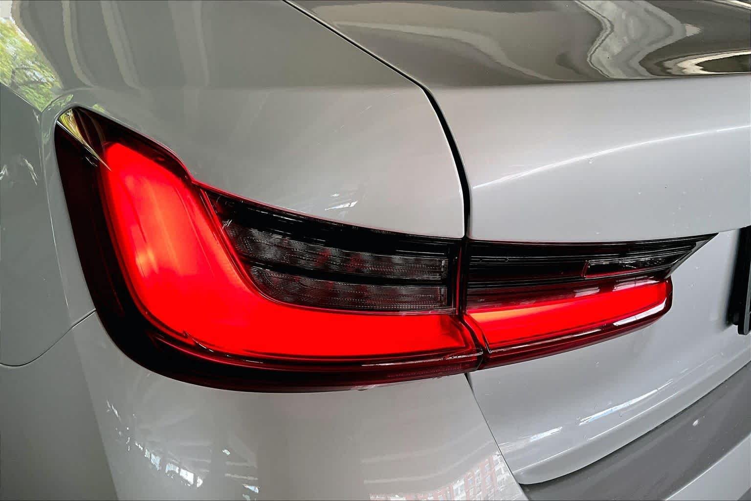 Used 2025 Mineral White Metallic BMW 330i image 28
