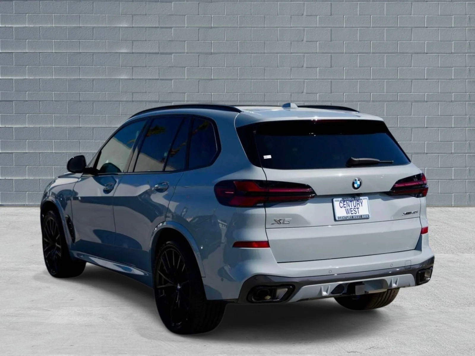 New 2026 Brooklyn Grey Metallic BMW xDrive40i image 3