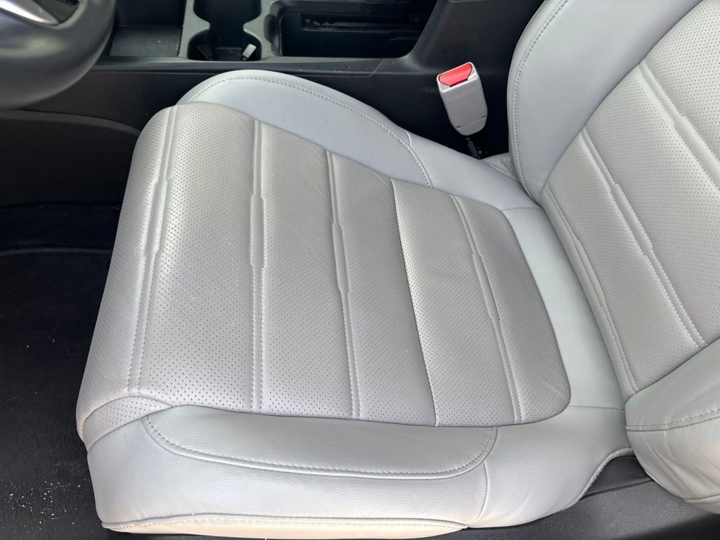 Used 2022 Red Honda EX-L image 13