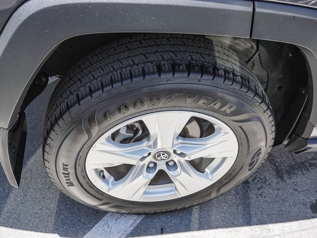 Used 2019 Gray Toyota XLE image 8