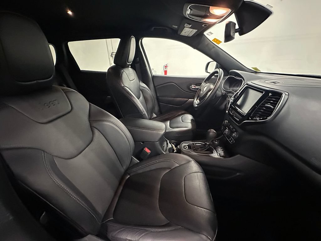 Used 2019  Jeep High Altitude image 28