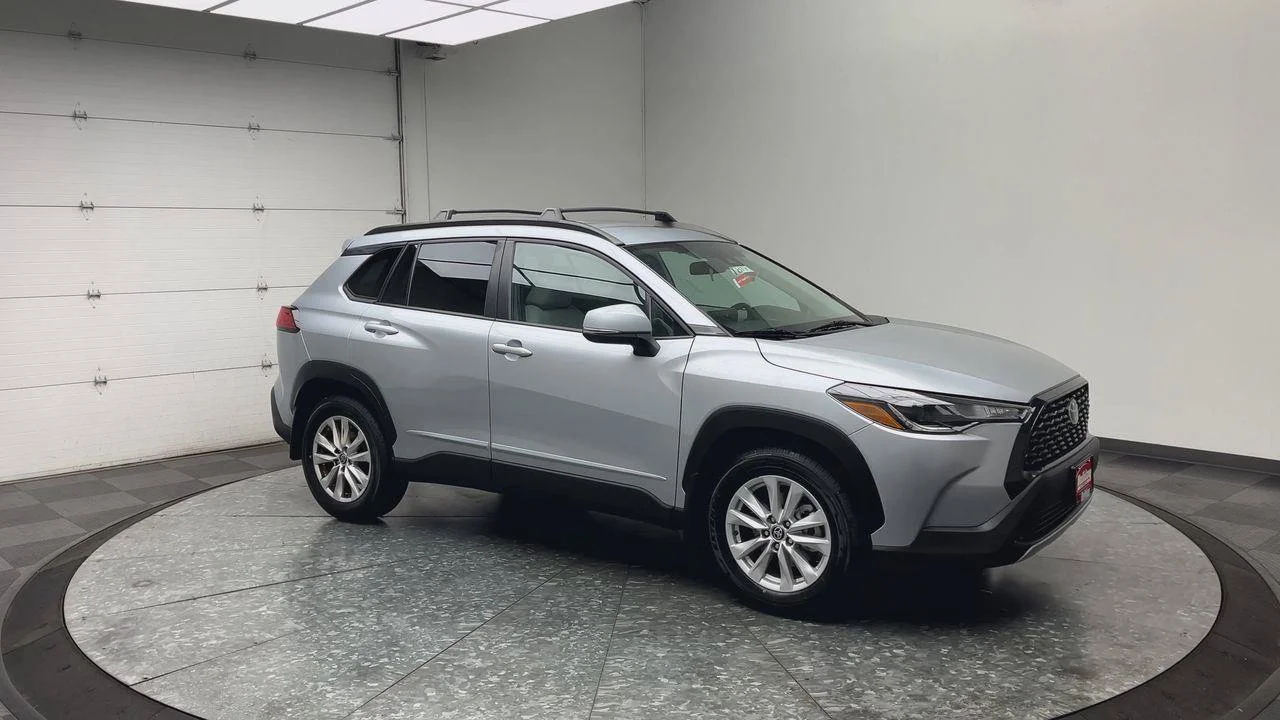 2022 Toyota Corolla Cross LE - Photo 35