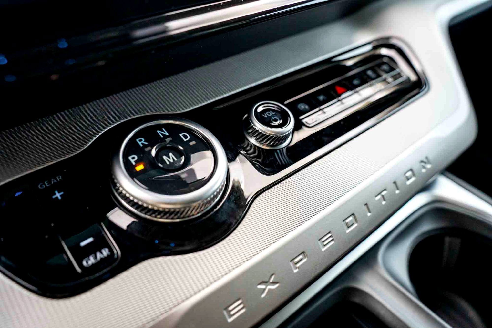 2025 Ford Expedition Active - Photo 16