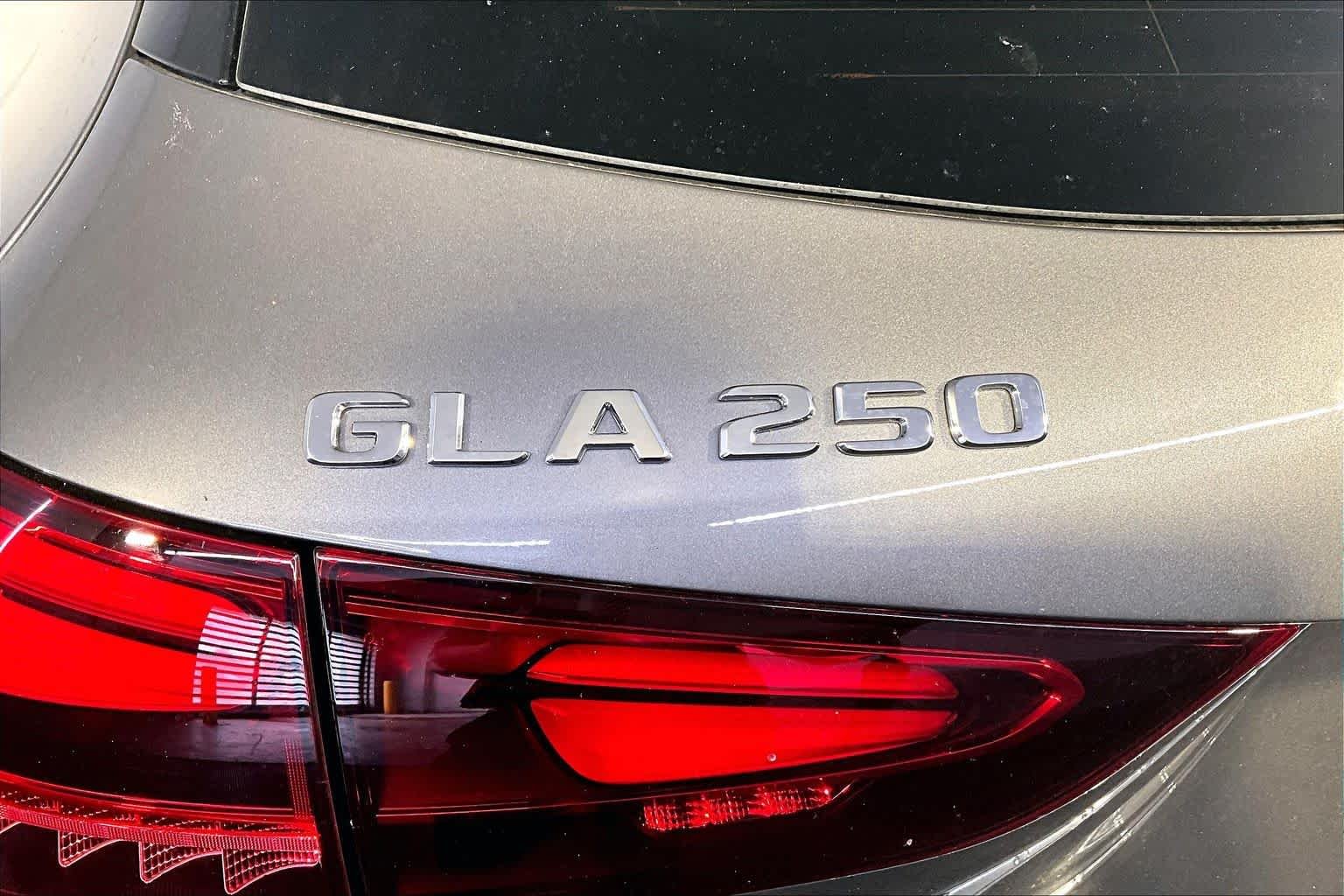 New 2026 Mountain Grey Metallic Mercedes-Benz GLA 250 image 6