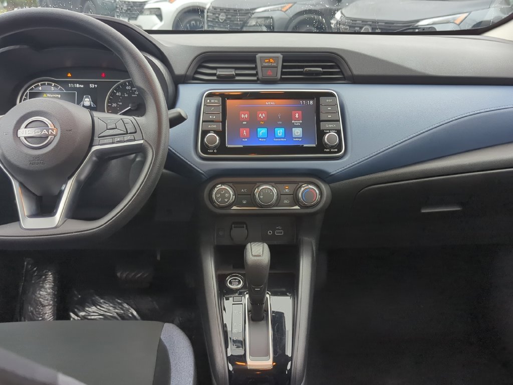 Used 2025 Silver Nissan 1.6 SV image 18