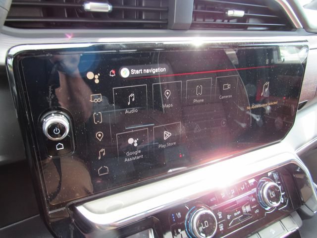 New 2026 Glacier White Tricoat GMC Denali Ultimate image 21