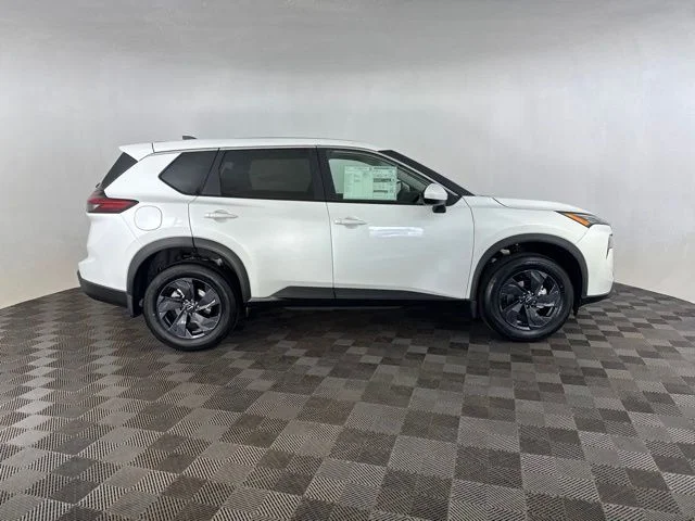 New 2026 Everest White Pearl TriCoat Nissan SV image 4