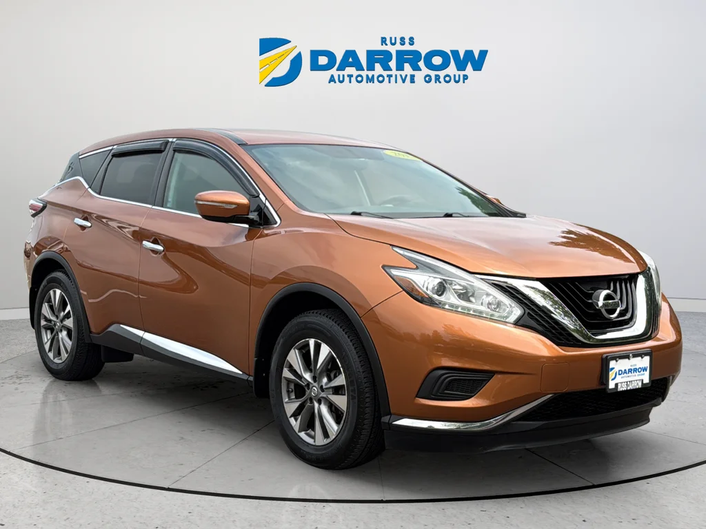 Used 2015 Orange Nissan S image 7