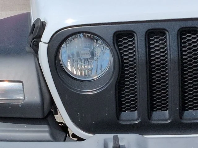 Certified Used 2021 Bright White Clearcoat Jeep Unlimited Sport S image 10