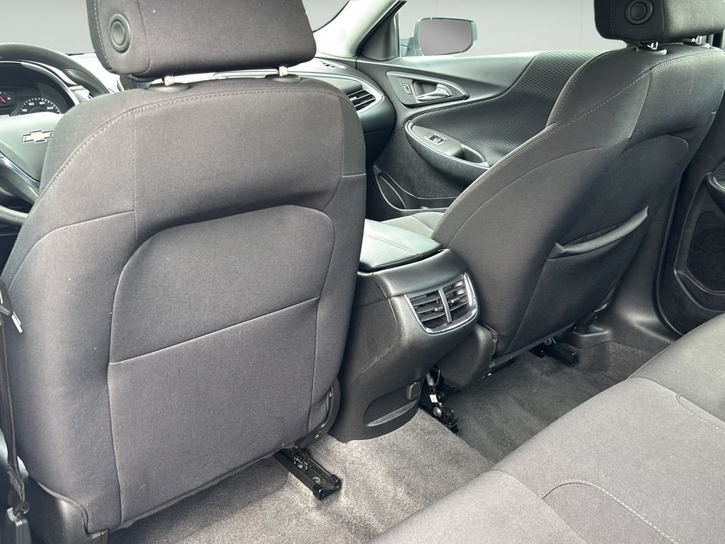 Used 2024 Summit White Chevrolet LT image 17