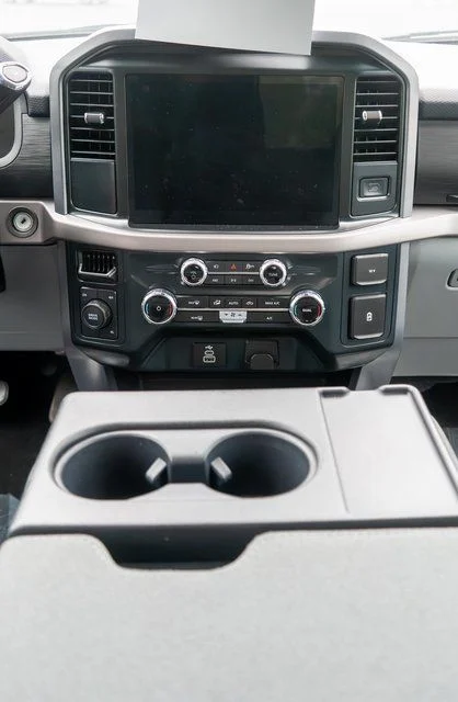 2025 Ford F-150 XLT - Photo 10